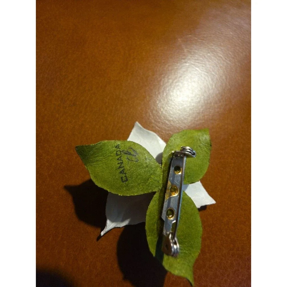 Trillium Lily Brooch made of leather